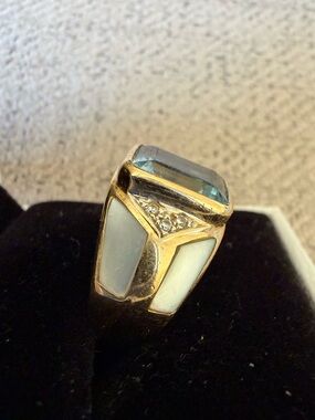 Large Blue Topaz, Mother of Pearl, Diamonds 14K Women’s Ring. HEAVY 9.7GM Size 7